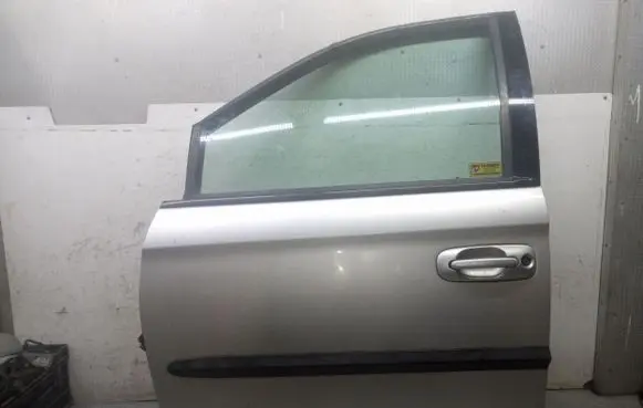Chrysler Voyager Front door