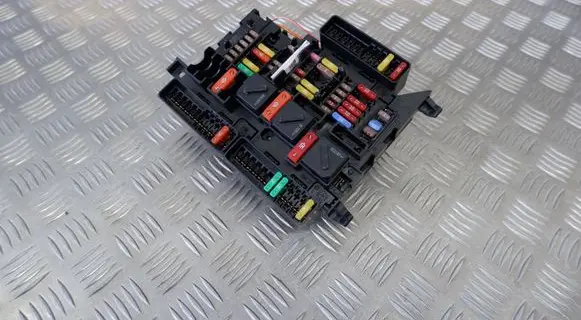 BMW X1 F48 F49 Fuse module 9270355 9360501