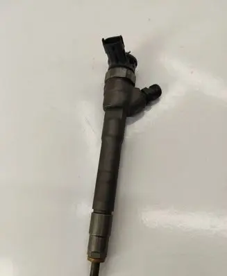 Renault Trafic III (X82) Fuel injector H8201055367