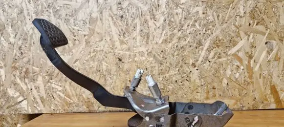Honda FR-V Clutch pedal ES28SC