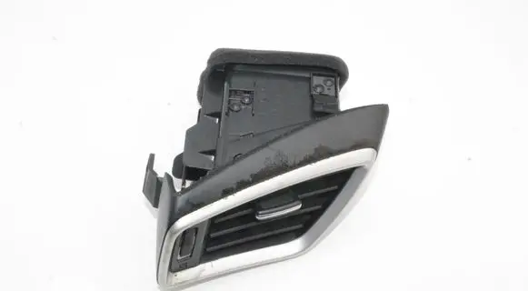 Nissan X-Trail T32 Dashboard air vent grill cover trim E9895311100