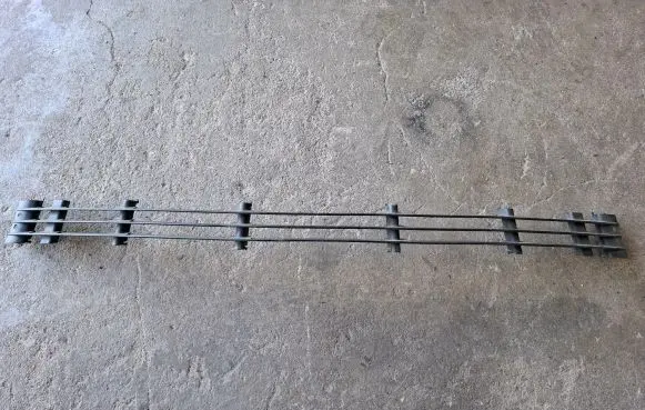 BMW 7 E38 Front bumper lower grill 8236312