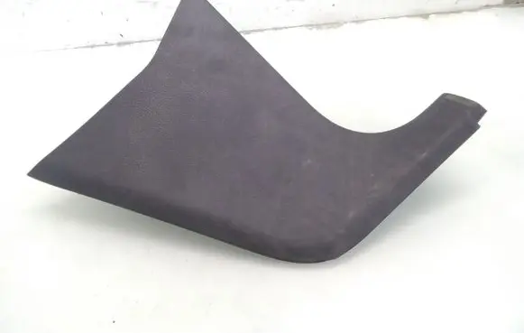 Volkswagen PASSAT B7 Front sill trim cover 3C1863484