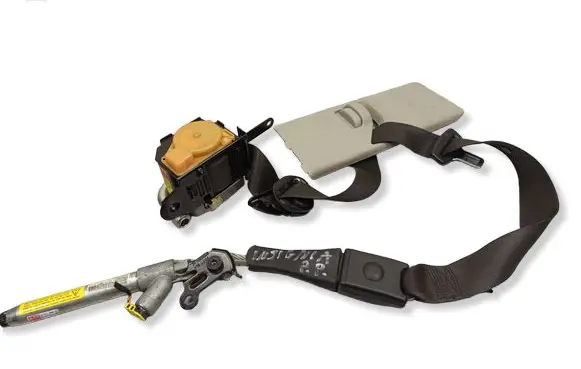 Opel Insignia A Front seatbelt 