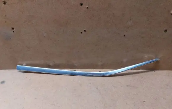Peugeot 5008 Rear side glass trim 