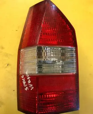 Mitsubishi Space Wagon Rear/tail lights