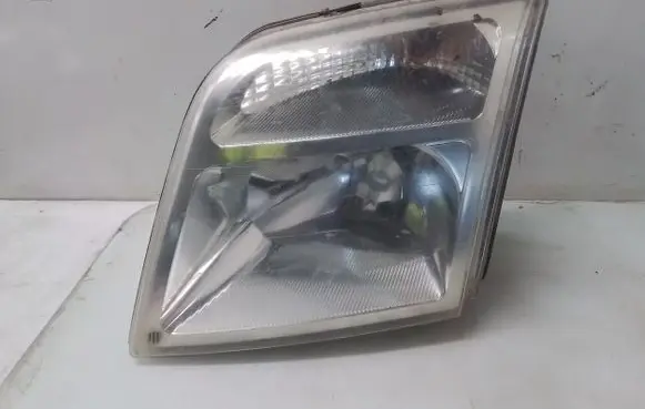 Ford Connect Headlight/headlamp