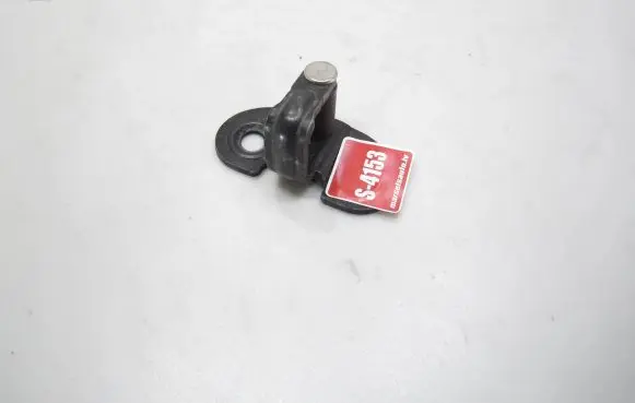 Volkswagen Caddy Front door lock loop/hook striker 2K0827512C
