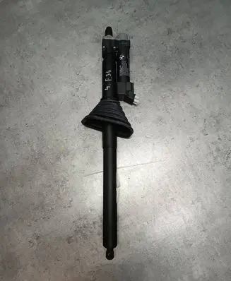 BMW 4 F36 Gran coupe Shock absorber/damper mounting bracket 2586044