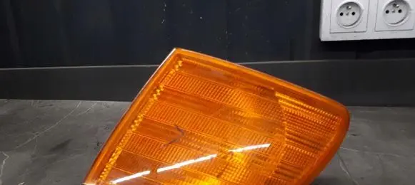 Mercedes-Benz Vito Viano W638 Front indicator light 6388200021K3