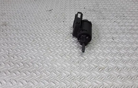 Volkswagen Golf V Brake pedal sensor switch 1J0945511D