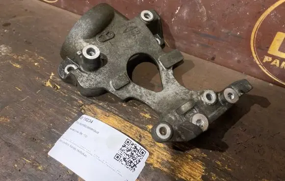 Honda Civic A/C compressor mount bracket 