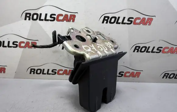 Audi Q7 4L Tailgate lock latch 8P4827505D