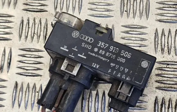 Volkswagen Sharan Coolant fan relay 357919506 898718000