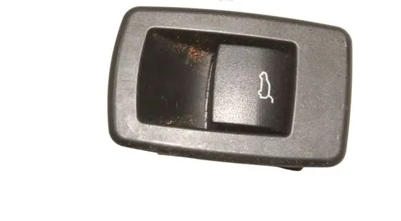 BMW 2 F45 Tailgate/boot open switch button 9299447