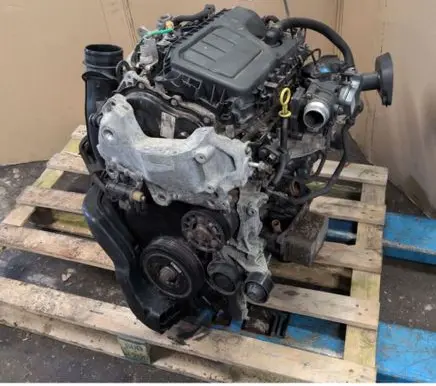 Opel Vivaro Engine R9MD452 100010714R 27020487