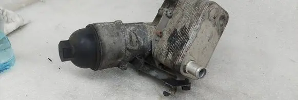 BMW 3 E90 E91 Oil filter mounting bracket 7788453 47028
