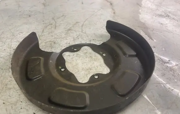 Hyundai i10 Rear brake disc plate dust cover 