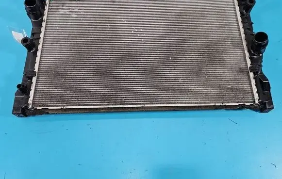 BMW 5 G30 G31 G38 Coolant radiator 8590047 IMPRK1550056