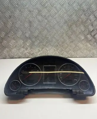 Audi A4 S4 B7 8E 8H Speedometer (instrument cluster) 8E0920900L