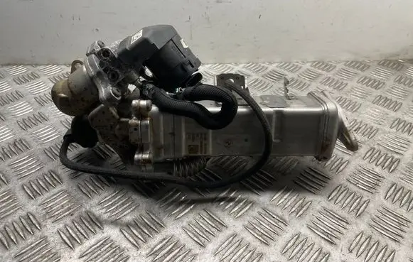 BMW 4 F36 Gran coupe EGR valve cooler 7822350 7810871