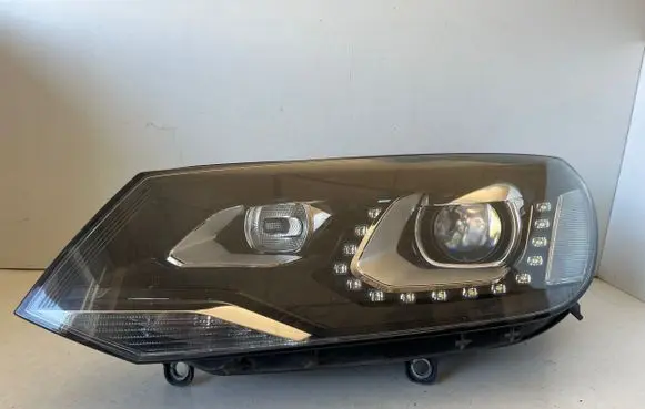 Volkswagen Touareg II Headlight/headlamp 7P2941751
