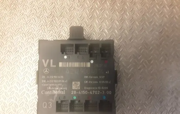 Mercedes-Benz C W204 Door control unit/module 2129004014 A2129004014