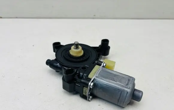 Audi A5 Front door window regulator motor 8W0959802