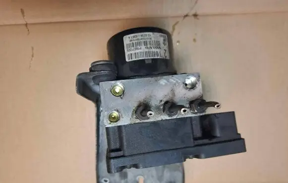 Volvo S80 ABS Pump P08671225
