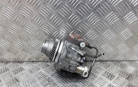Mitsubishi L200 Fuel injection high pressure pump 1460a096