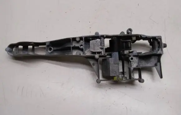 Peugeot 207 Front door exterior handle/bracket ZP5FABI