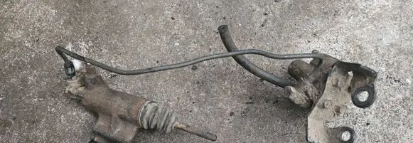 Mitsubishi Pajero Clutch slave cylinder 