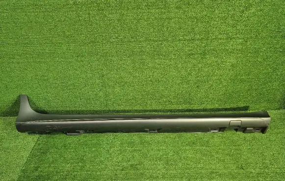 Mercedes-Benz CLS W257 Front sill (body part) w2576907401