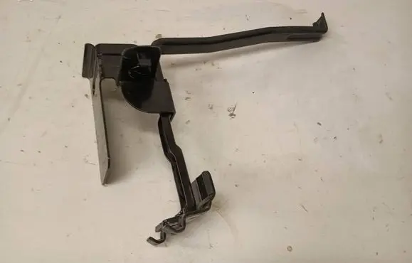 Chevrolet Bolt Battery bracket 42520255