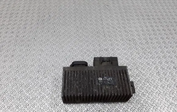 Renault Megane I Glow plug pre-heat relay 7700111525