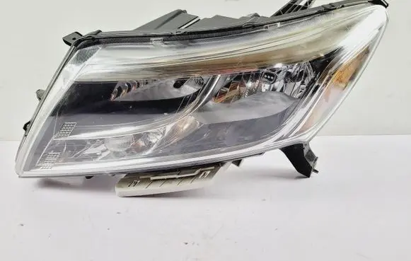 Nissan Pathfinder R52 Headlight/headlamp 949684 93710825
