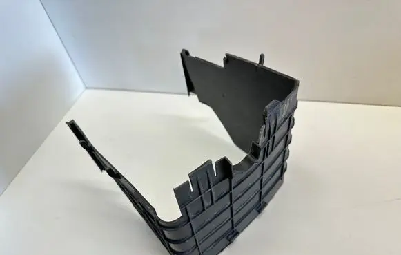 Volkswagen Tiguan Battery box tray 3C0915335
