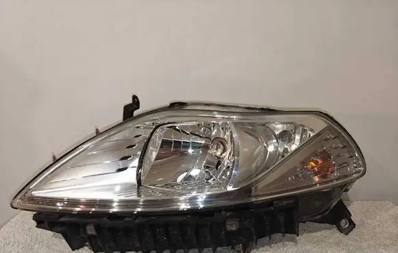 Lancia Ypsilon Headlight/headlamp 