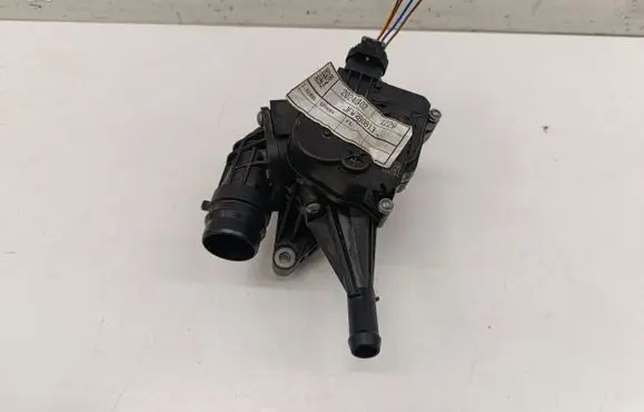 Thermostat/thermostat housing
