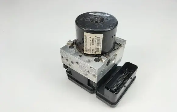 Ford Fiesta ABS Pump CV212C405CB A426G 10021208524