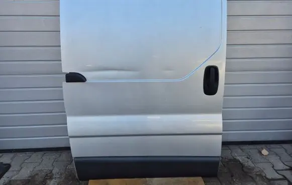 Renault Trafic II (X83) Front door CMG64