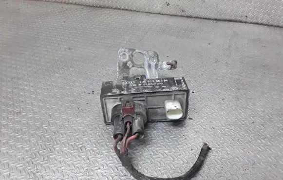 Seat Ibiza IV (6J,6P) Coolant fan relay 1J0919506M