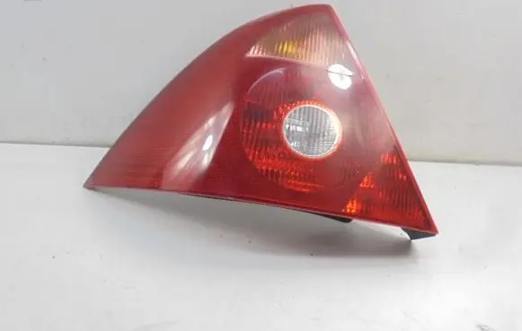 Ford Mondeo Mk III Rear/tail lights 1S7113405A