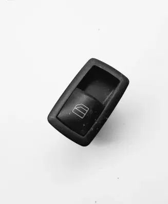 Toyota RAV 4 (XA20) Electric window control switch 9051679300