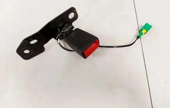 Fiat 500X Rear seatbelt 735627693