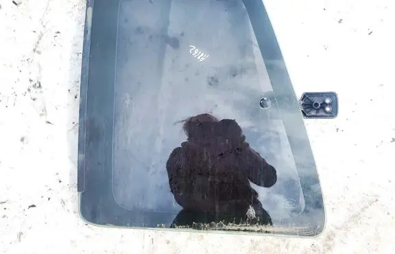 Ford Explorer Rear side window