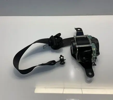 BMW X5 F15 Rear seatbelt 7343641