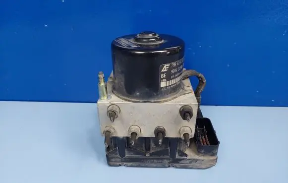 Volkswagen Sharan ABS Pump 1J0907379G 98VW2L580AD 7M0614111AE