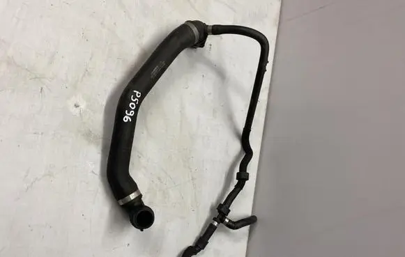 Skoda Karoq Engine coolant pipe/hose 5Q0122101GH