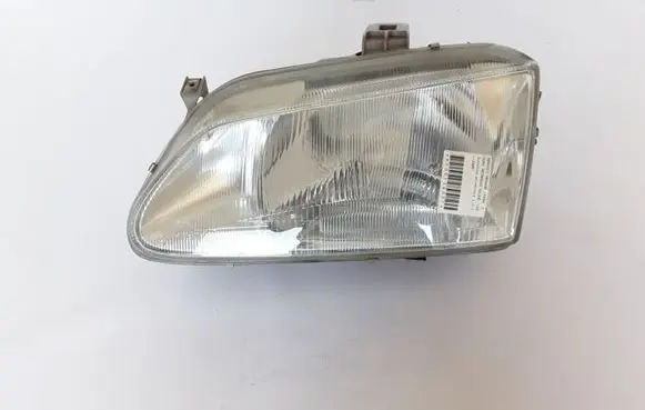 Renault Megane I Headlight/headlamp 7701672734